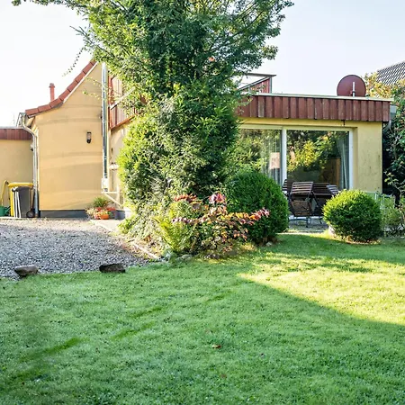 Oeko Lachmoewe Daire *